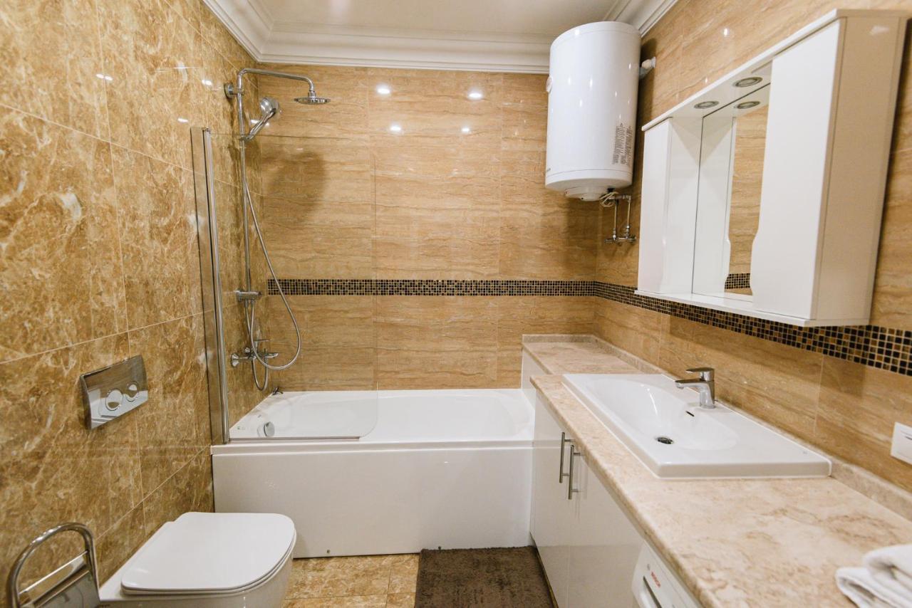 Ferienwohnung Luxury For Business & Pleasure Royal 2 Kiew Exterior foto
