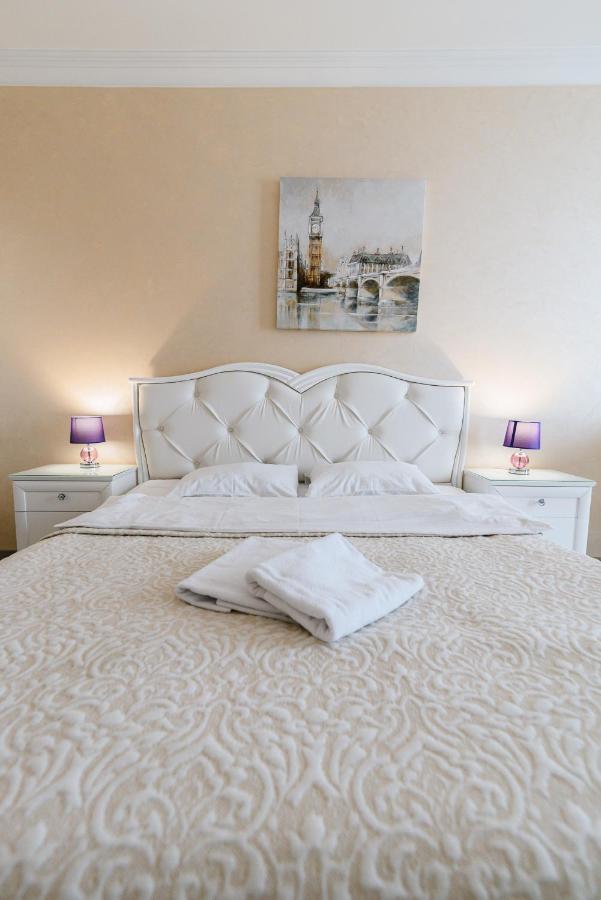 Ferienwohnung Luxury For Business & Pleasure Royal 2 Kiew Exterior foto