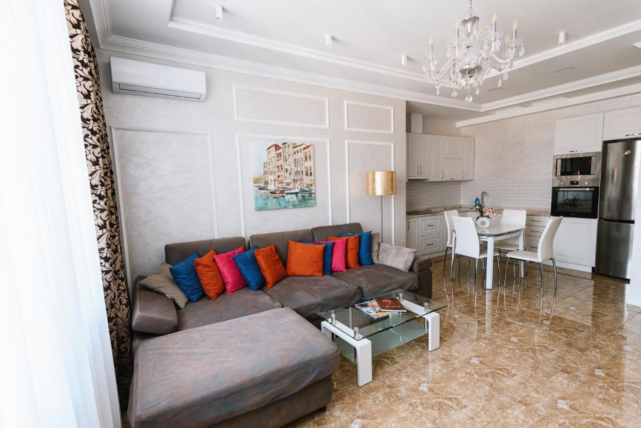 Ferienwohnung Luxury For Business & Pleasure Royal 2 Kiew Exterior foto