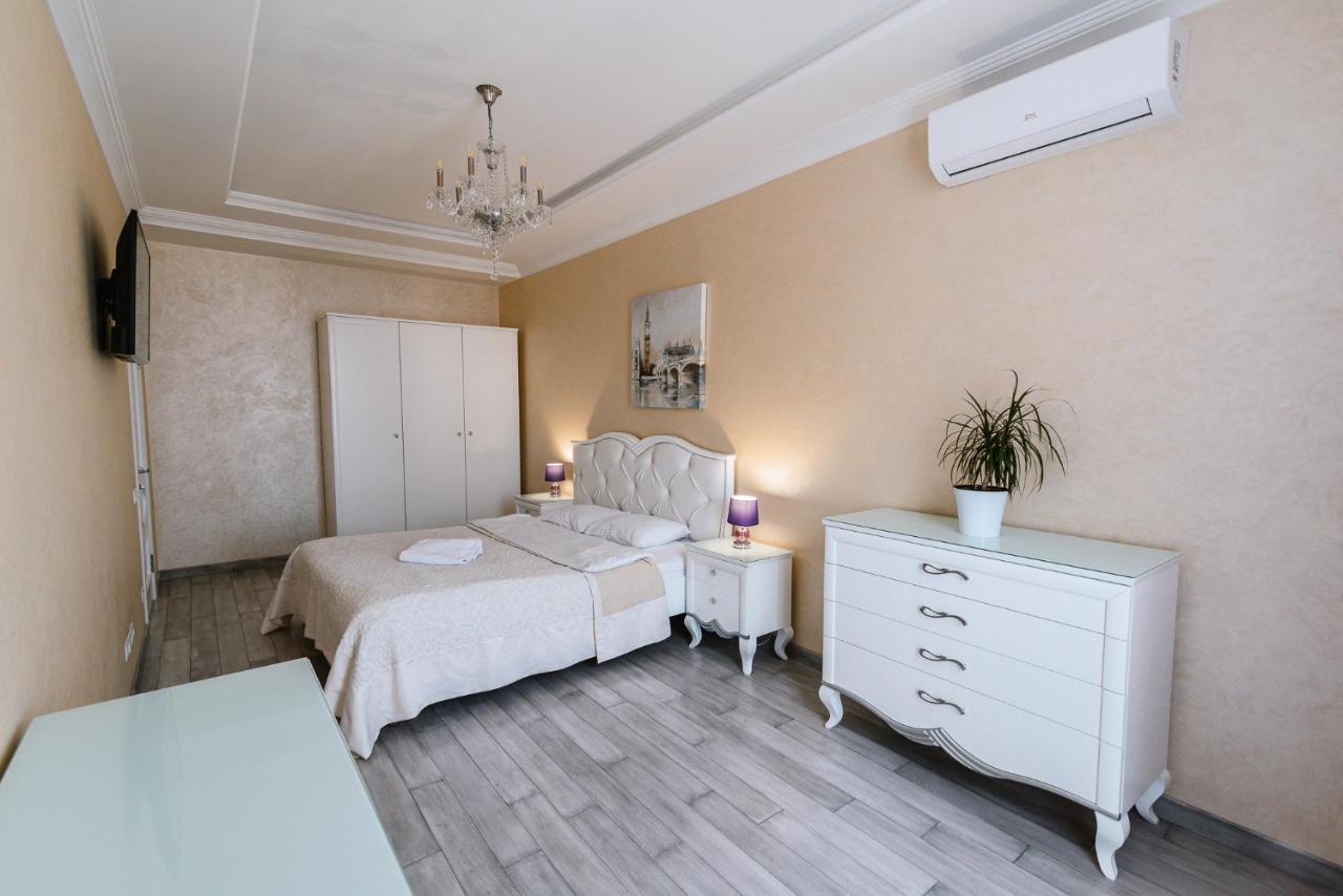 Ferienwohnung Luxury For Business & Pleasure Royal 2 Kiew Exterior foto