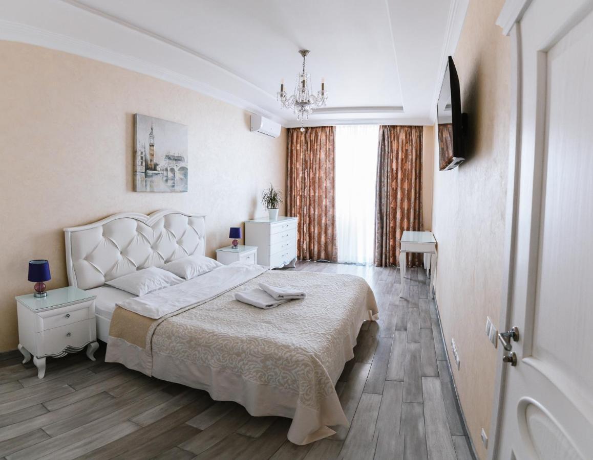 Ferienwohnung Luxury For Business & Pleasure Royal 2 Kiew Exterior foto