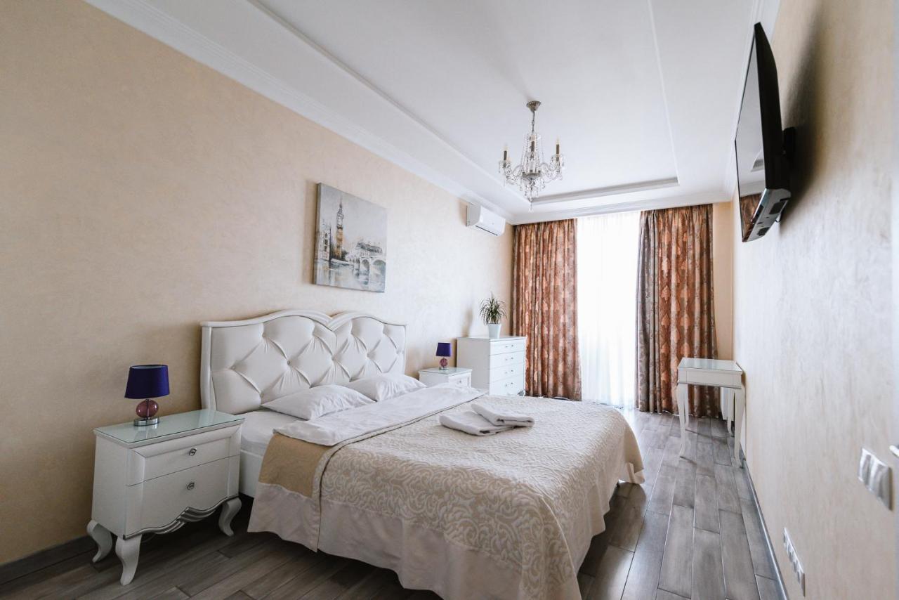 Ferienwohnung Luxury For Business & Pleasure Royal 2 Kiew Exterior foto