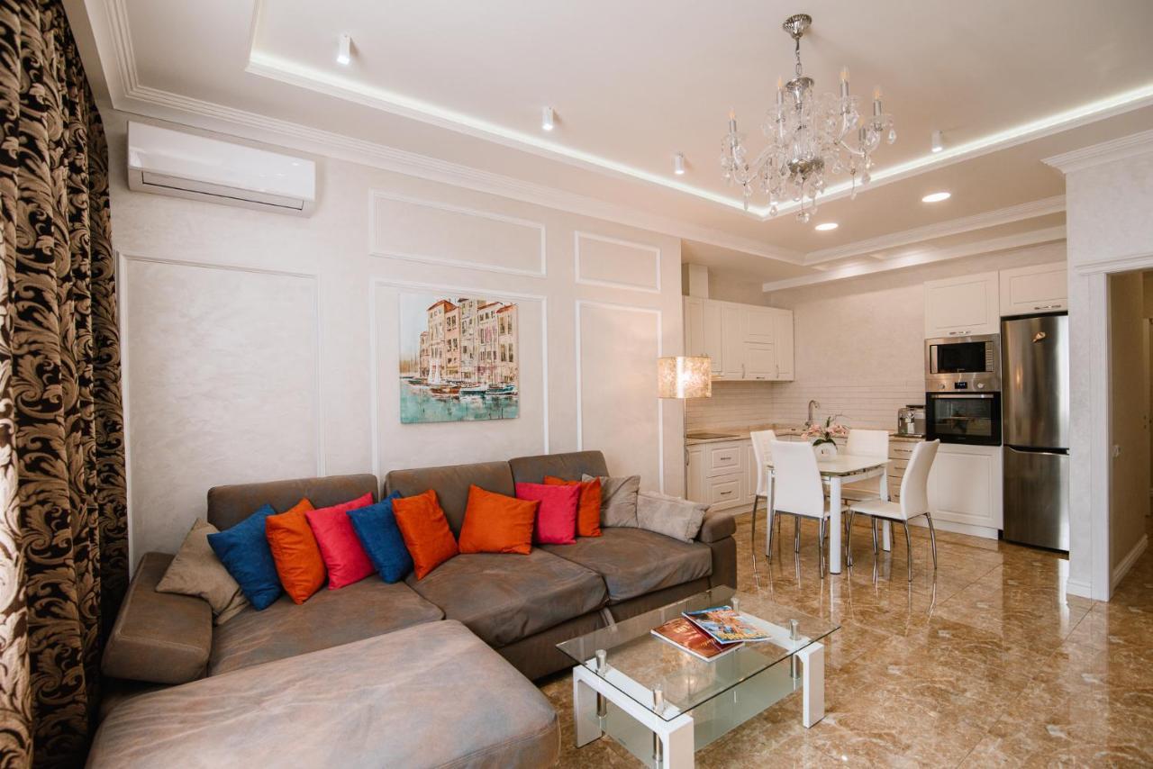 Ferienwohnung Luxury For Business & Pleasure Royal 2 Kiew Exterior foto